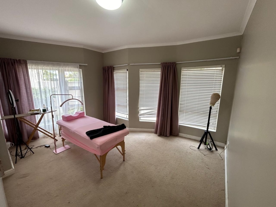 4 Bedroom Property for Sale in Nahoon Eastern Cape